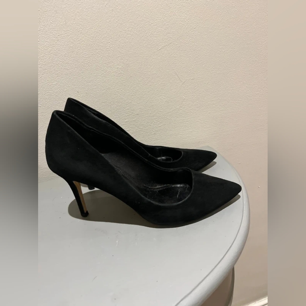 Elegant Black Women's Pumps